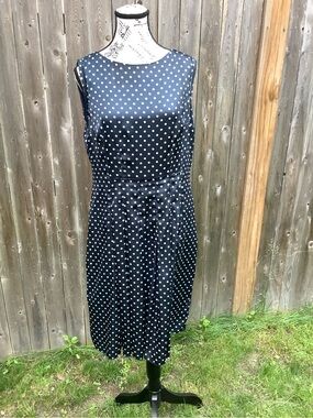 Jones New York Navy and White Polka Dot Midi Dress